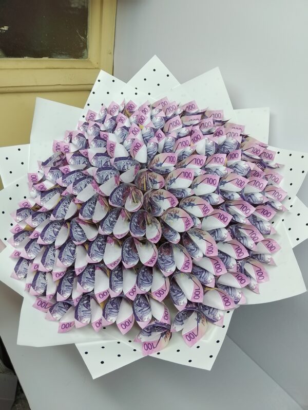 10K Money bouquet