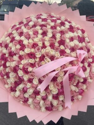 200 Stems Delight Bouquet